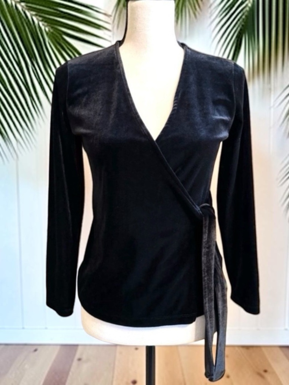 HALOGEN Long Sleeve Black Velvet V-neck Faux Wrap - XS Petite